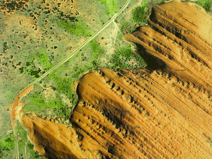 Uluru / Ayers Rock aus Vogelperspektive 