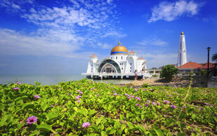 Masjid Selat Melaka 
