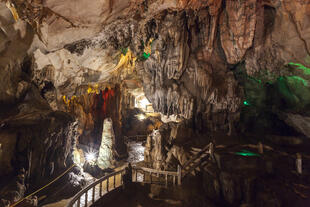 Tham Jang Höhle