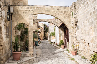 Mittelalterliche Straße in Rhodos-Stadt