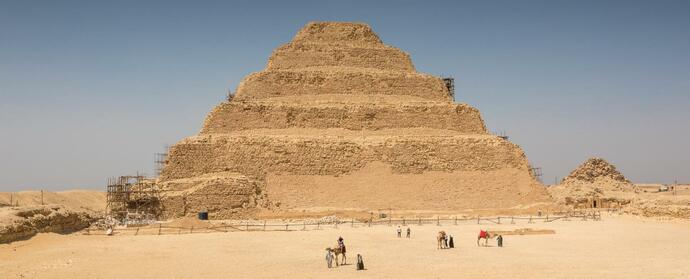 Djoser Pyramide bei Nekropole von Sakkara, Ägypten Sehenswürdigkeiten