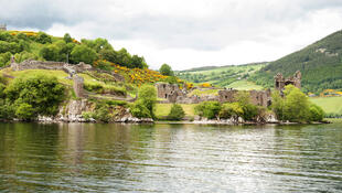 Ruinen am Loch Ness