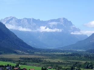Loisachtal mit Zugspitze