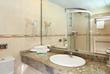 Badezimmer mit Dusche
