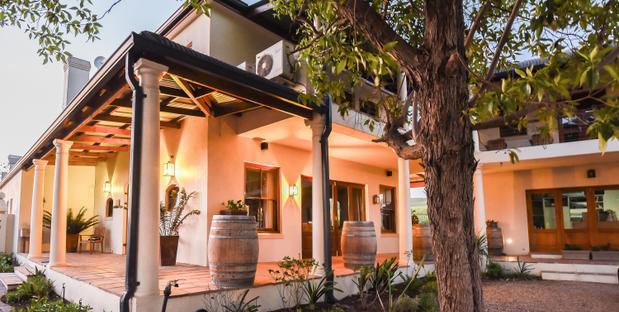 Außenansicht Lovane Boutique Wine Estate