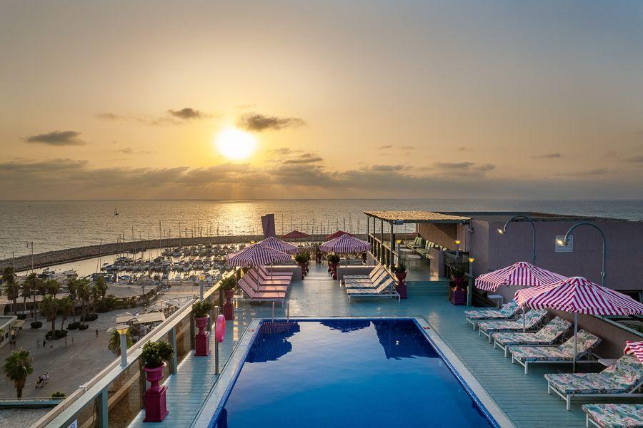 Pool mit Ausblick