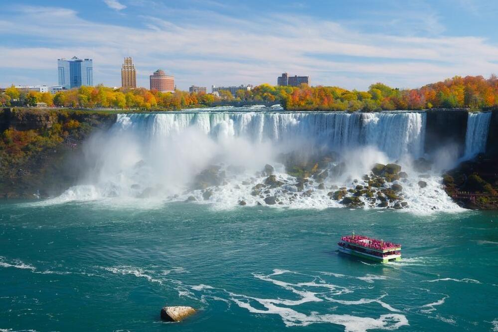 Bootsfahrt an den Niagarafällen 
