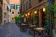 typische Trattoria in einer Gasse
