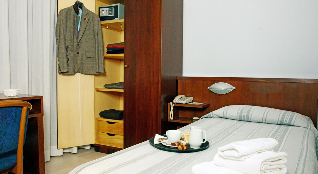 IT_Italien_Triest_Hotel_Abbazia_SKR_Agentur_Zimmer_2_Acquaforte