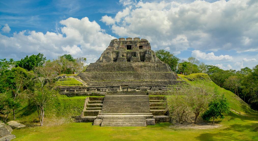Blick auf Maya Ruine