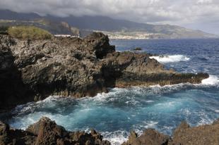 Der Lavastrand Playa de Los Cancajos auf La Palma