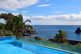 Infinity-Pool