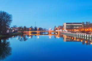 Brücke über dem Oberländischen Kanal der Masurischen Seenplatte