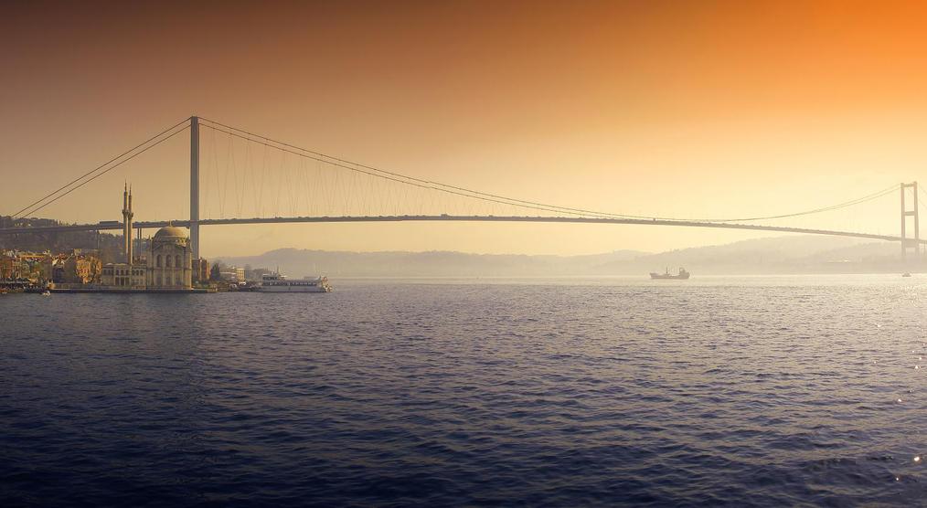 Brücke der Märtyrer des 15. Juli über den Bosporus