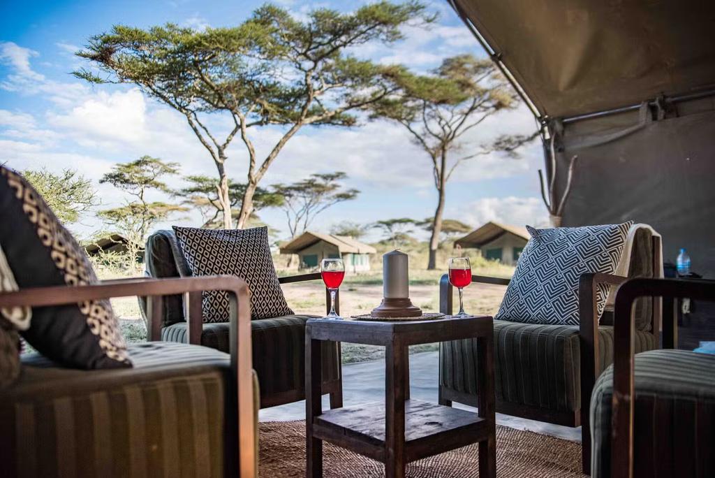 einladende Terrasse im Olaado Camp