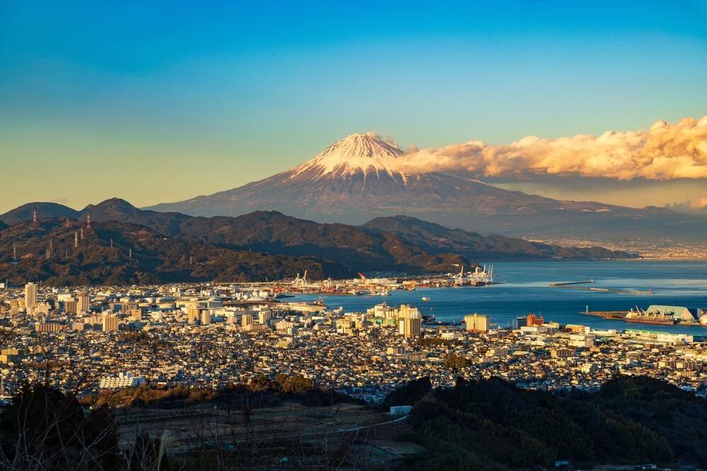 Blick auf den Mount Fuji und Shizuoka Stadt
