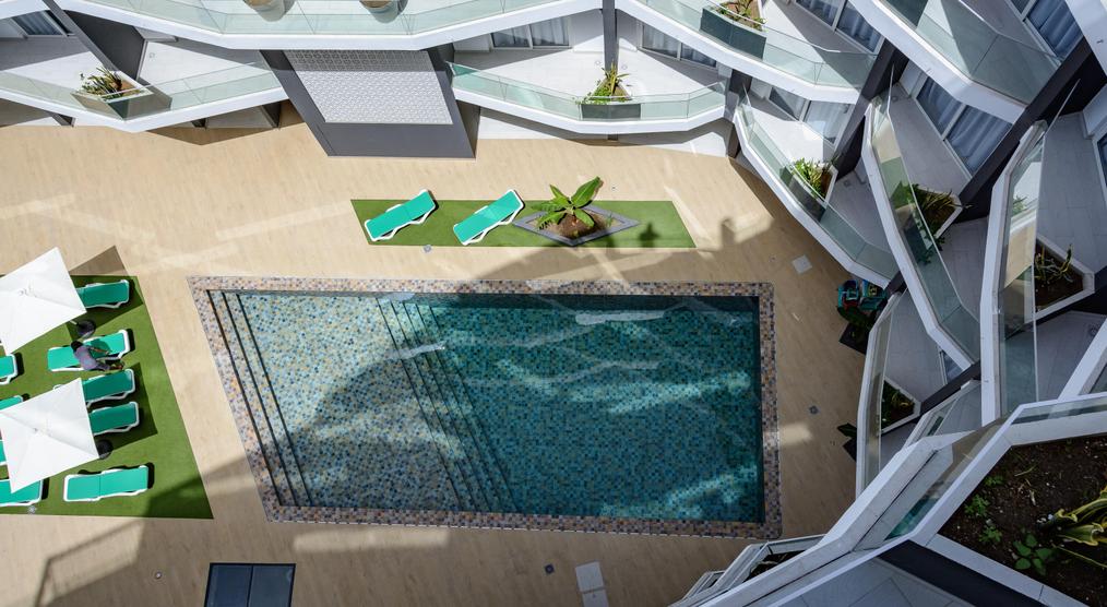 Pool 2