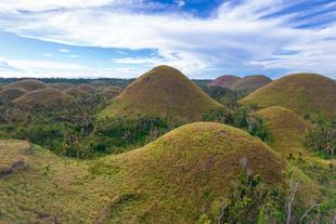 Die Chocolate Hills auf Bohol 