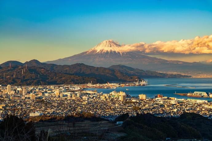 Blick auf den Mount Fuji und Shizuoka Stadt