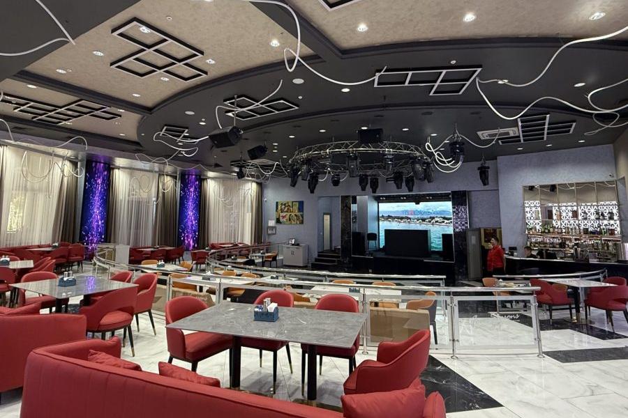 Karven Four Season Lounge Club