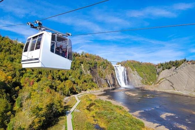 Seilbahn an den Montmorency Falls 