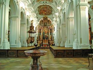 Innenraum der Basilika Niederaltaich