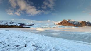 Eis- und Berglandschaft des Vatnajökull