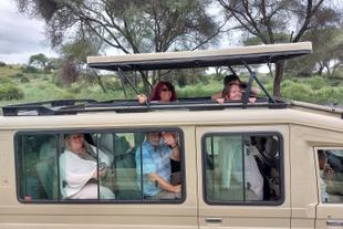 SKR Reisegruppe in Safari Jeeps 