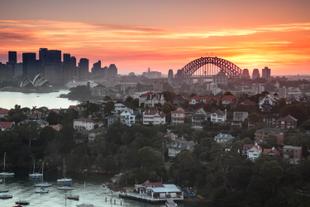 Sonnenaufgang über Sydneys Hafen 