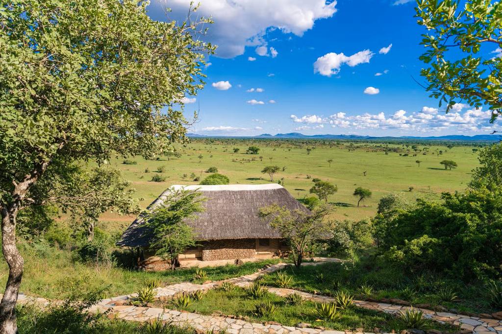 Außenansicht der Grumeti Hills Lodge