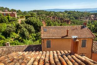 Über den Dächern von Roussillon