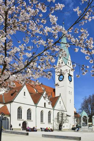 Ausflugziel Kempten: St. Mang Platz und St. Mang Kirche