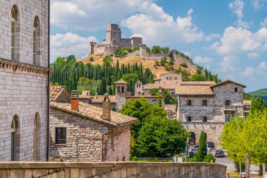 Blick auf die Burg Rocca Maggiore