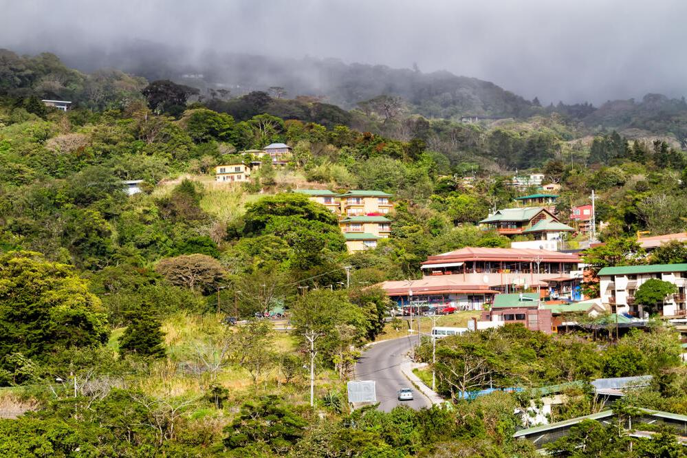 Bergdorf Santa Elena 