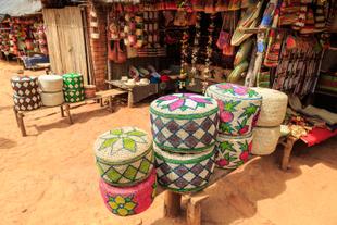 Handwerkskunst am Straßenrand in Antsirabe 