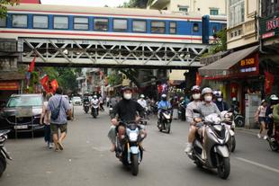 Straßenverkehr in Hanoi