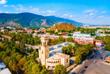 Blick auf Gori und das Stalin Museum 