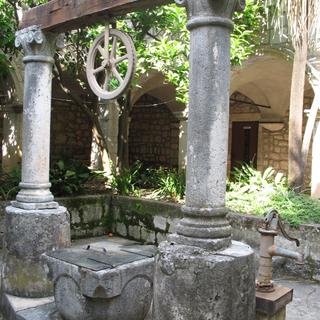Brunnen