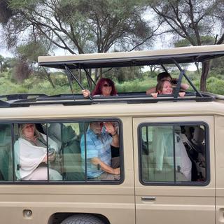 SKR Reisegruppe in Safari Jeeps 