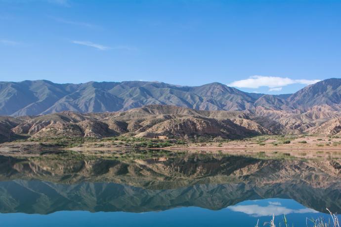 Issyk-Kul-See im Tian-Shan-Gebirge in Kirgisistan