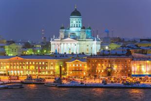 Dom von Helsinki bei Nacht