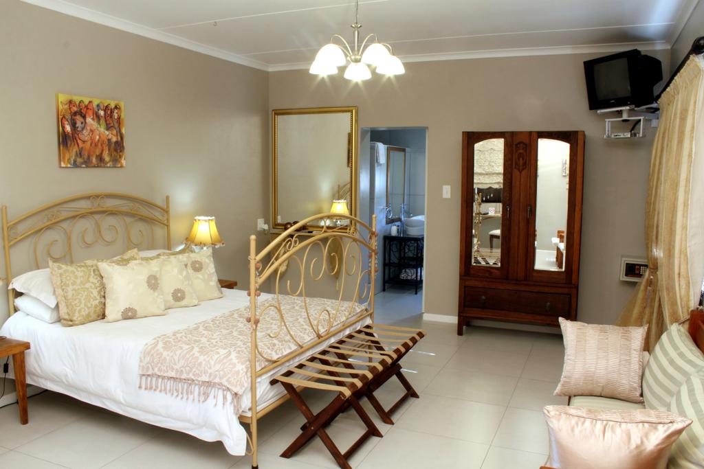 Doppelzimmer beige