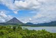 Arenal-See mit Blick auf den Vulkan