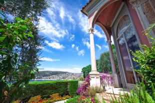 Blick von der Villa Ephrussi de Rothschild aufs Meer