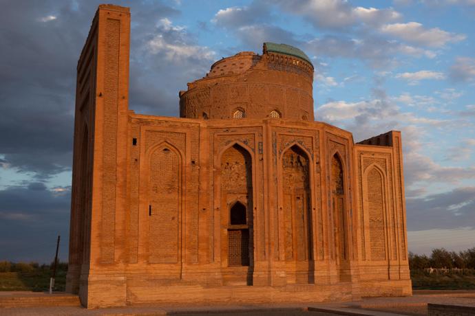 Grabmoschee der Sufi-Dynastie in Kohne Urgentsch