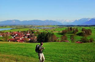 Wandern auf dem Aidlinger Hoehenweg