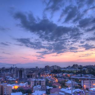 Sonnenuntergang über Jerewan, Armenien