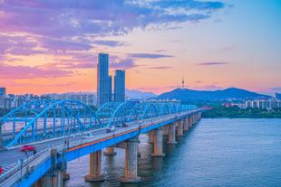 der Han River mit der Skyline von Seoul 