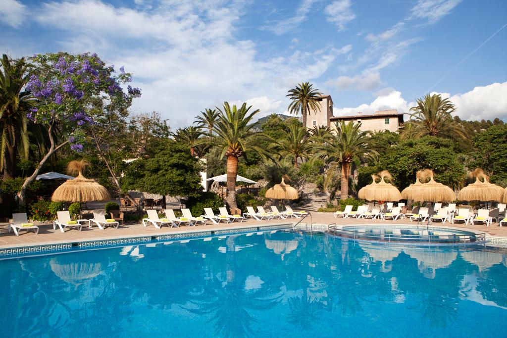 Pool Hotel Es Port