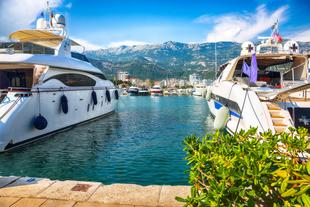 Hafen in Budva 